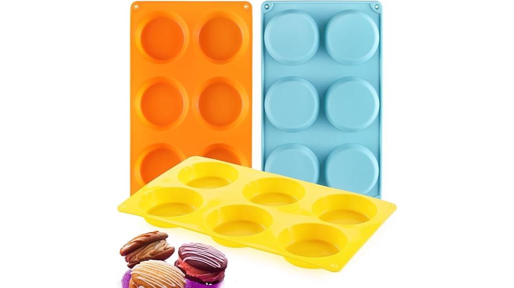 set of three silicone pans