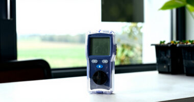 8 Best Moisture Meters for Seed Starting Setups in 2026