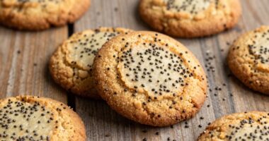 chia seeds in cookies
